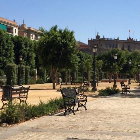 Apartamento A Estrenar Frente A La Plaza De Espana Sevilla Bagian luar foto