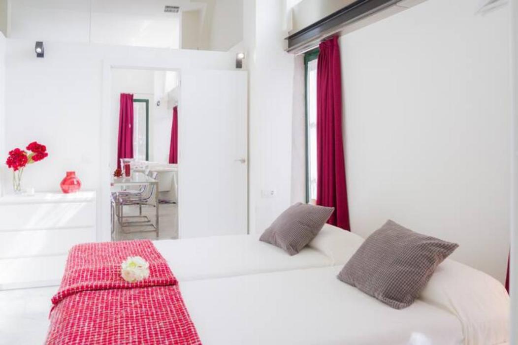 Apartamento A Estrenar Frente A La Plaza De Espana Sevilla Bagian luar foto